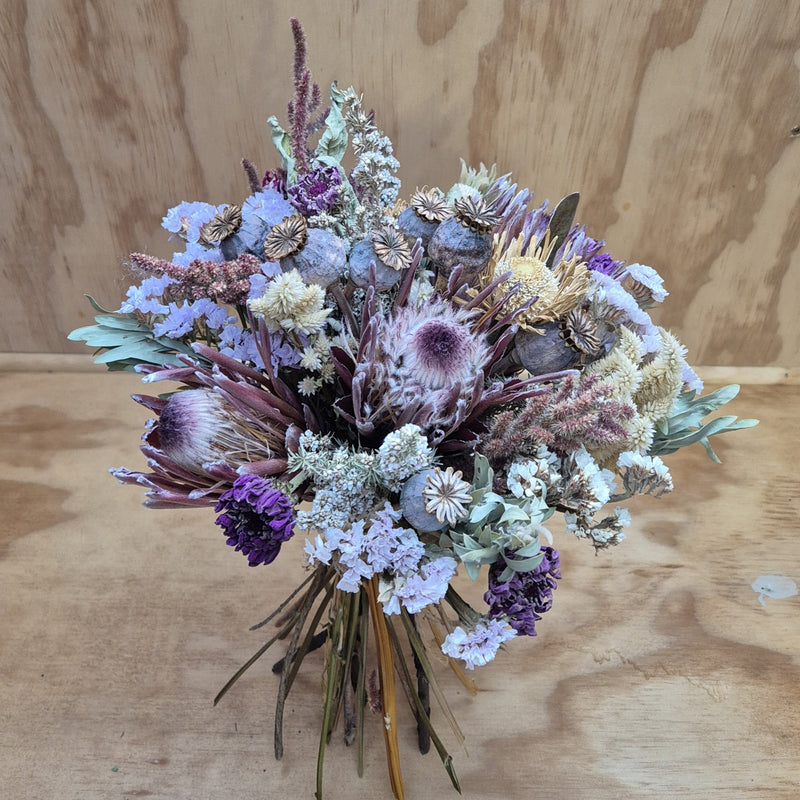 Grey, neutral and lilac dried posy.