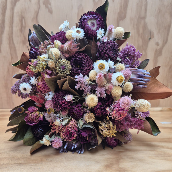 Rewa-dried flower bouquet