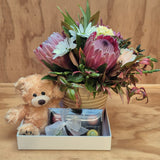 Volcanic chocolates and flower gift pack