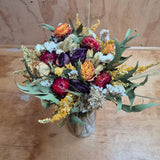 small dried posy of flowers
