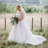 Natural Trailing Bouquet