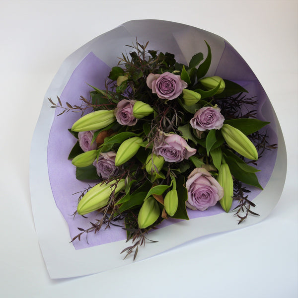 Florist Choice: Lily and Rose Roll Wrap